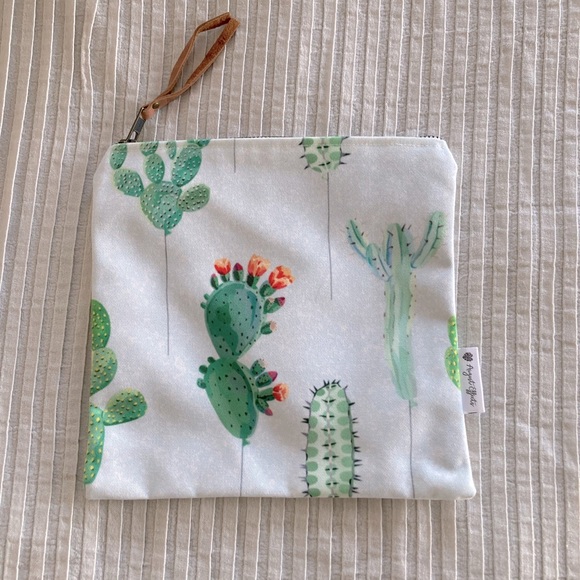 Handmade Bikini Bag Travel Bag Wet Bag Makeup Bag Cactus 🌵 NWOT - Picture 1 of 7